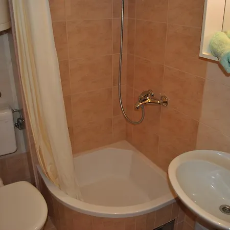 Affittacamere Dalmadino 3*