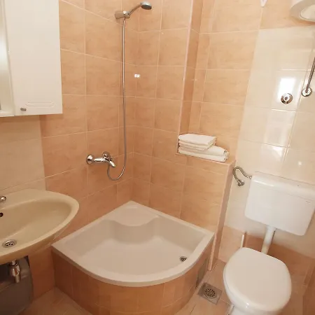 Dalmadino Pensionat 3*